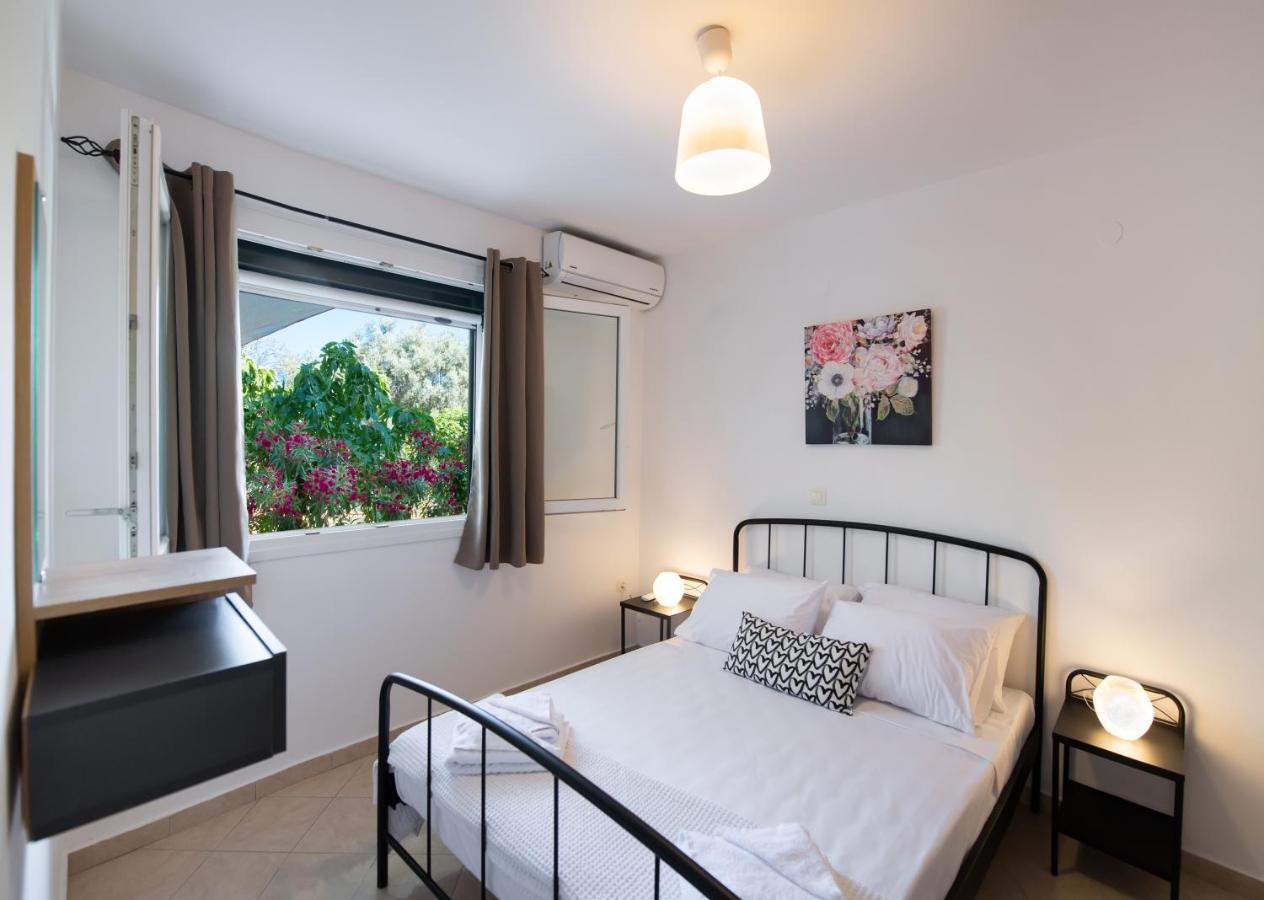 Sofoklis City House With A Private Veranda Lefkada City Bagian luar foto